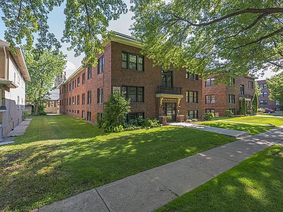 2nd image of 908 Ashland Ave APT 4