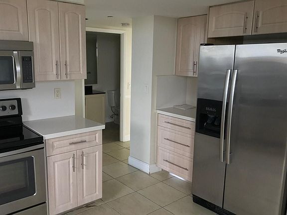 4th image of 3300 NE 191st St APT 1918