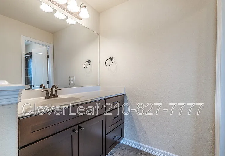 6126 Lowrie — Photo 34