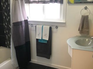 16312 Helmsdale Rd, East Cleveland, OH 44112