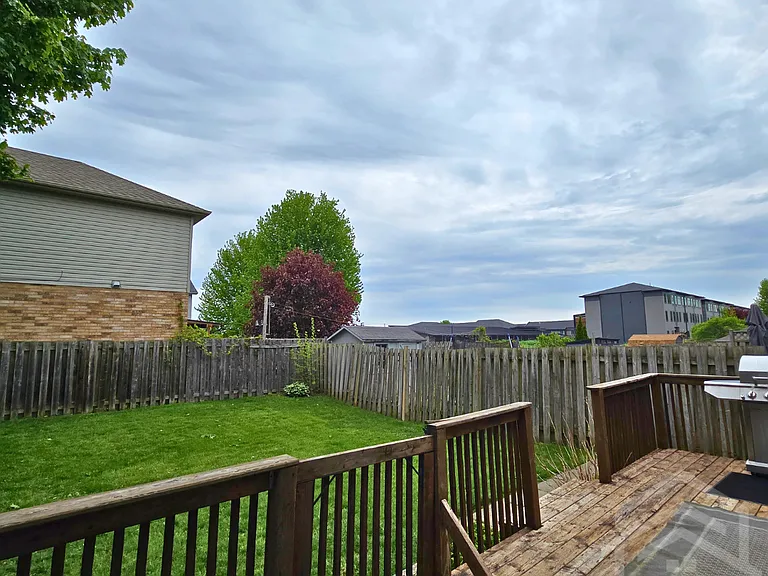 48 Tulip Dr — Photo 11