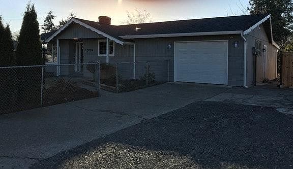 2nd image of 15218 16th Ave E