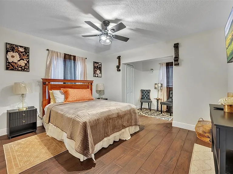 1221 Elinore Dr — Photo 14