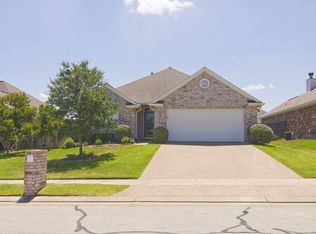 207 Stuttgart Cir, College Station, TX 77845