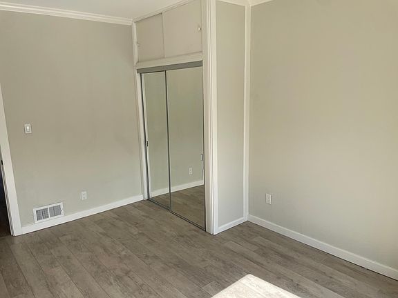 4th image of 1746 Revere Ave