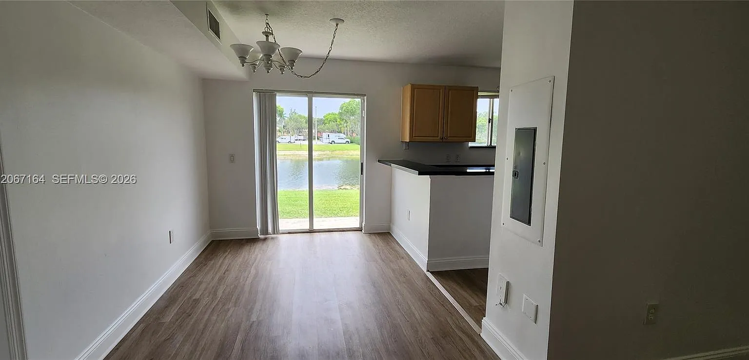 3478 Briar Bay Blvd — Photo 3