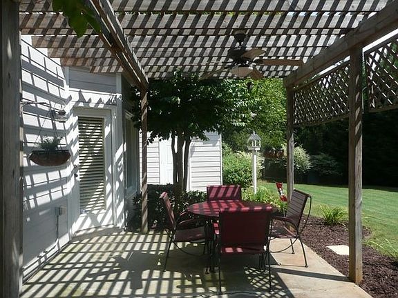 Lounge around on warm evenings on the large patio