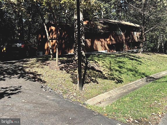 4th image of 3160 Rolling Rd