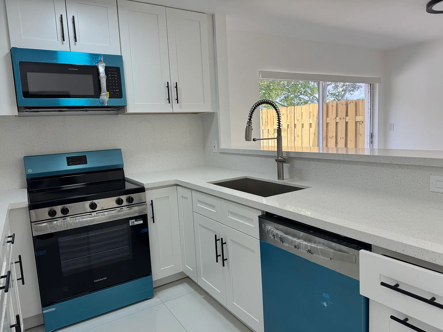 3 bed, 2.5 bath, 1500 sqft, $3,500 — Photo 4