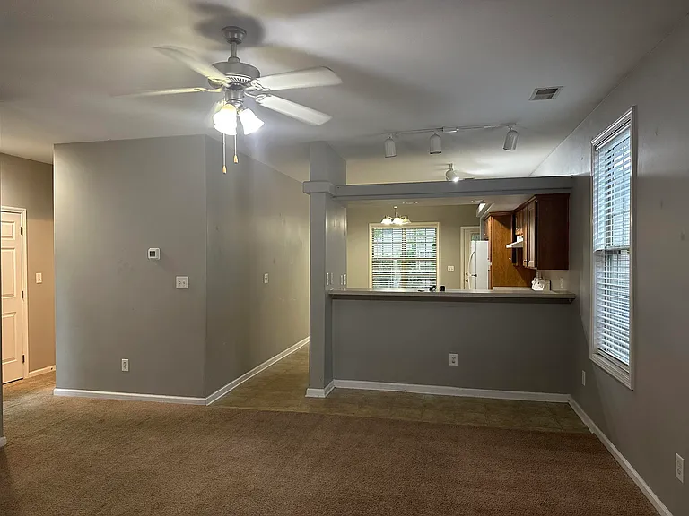 3845 Pinecrest Way — Photo 3