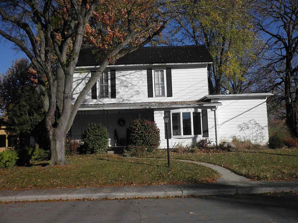 1st image of 119 E Arnold St