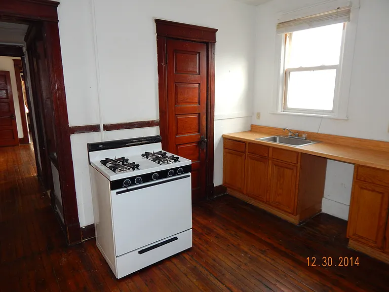 398 Orange St #2 — Photo 6