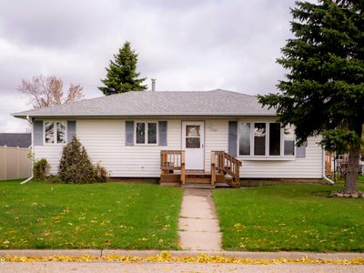 1008 15th St SW, Jamestown, ND, 58401