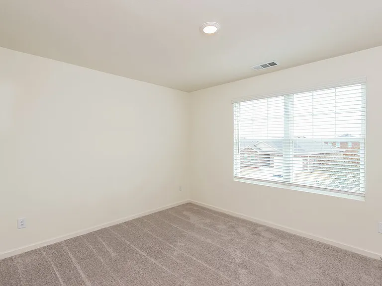 1818 Sandlin Dr — Photo 16