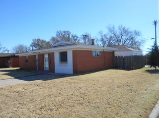 1202 5th St, Shallowater, TX 79363
