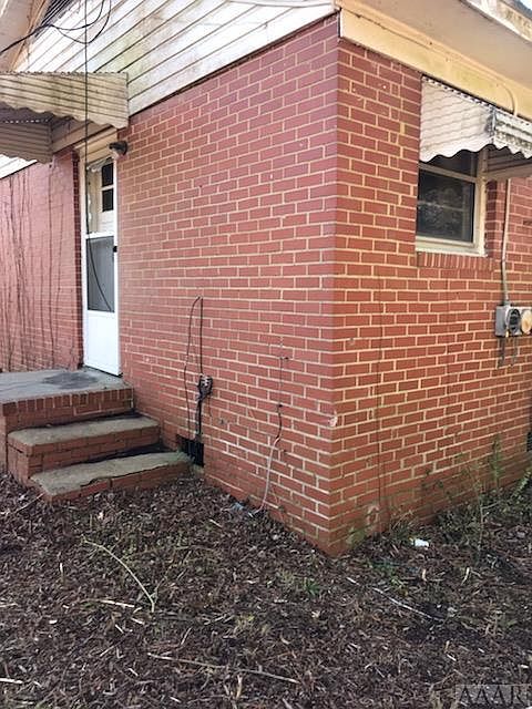 2nd image of 731 Wilson St