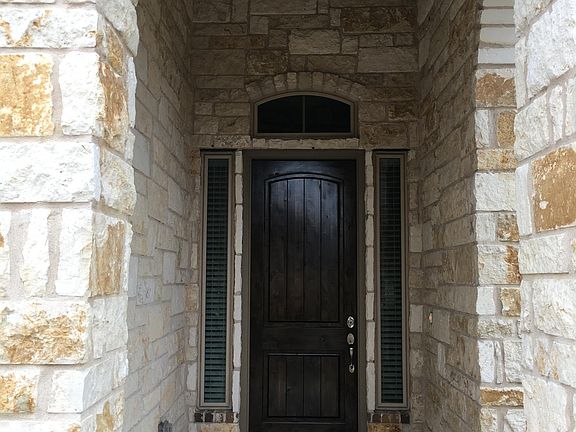 2nd image of 606 Acadia Bnd