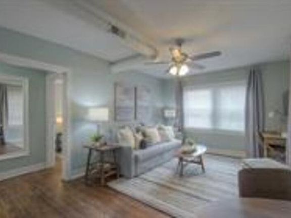 5th image of 722 W 37th St APT 5