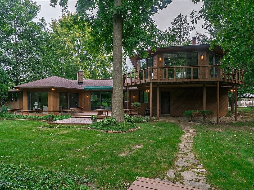 1st image of 8769 Wedgefield Ln