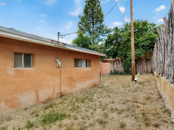 214 Lorenzo Ln, Santa Fe, NM 87501