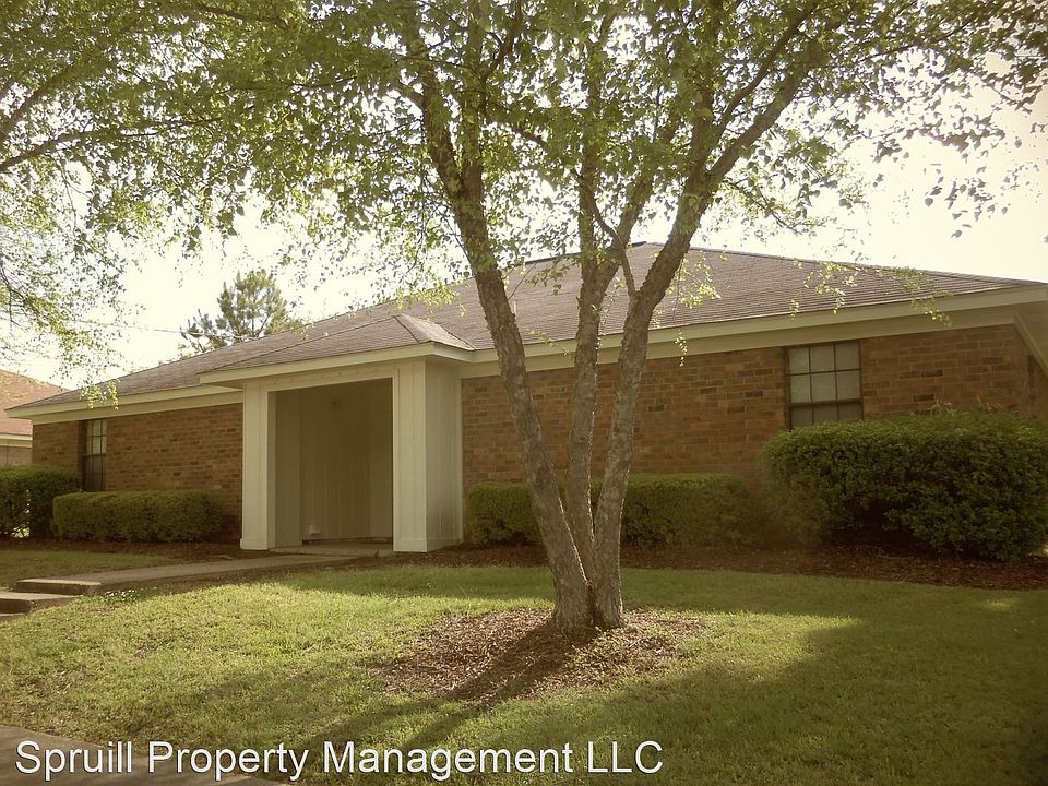1st image of 110 Helen Cir #B