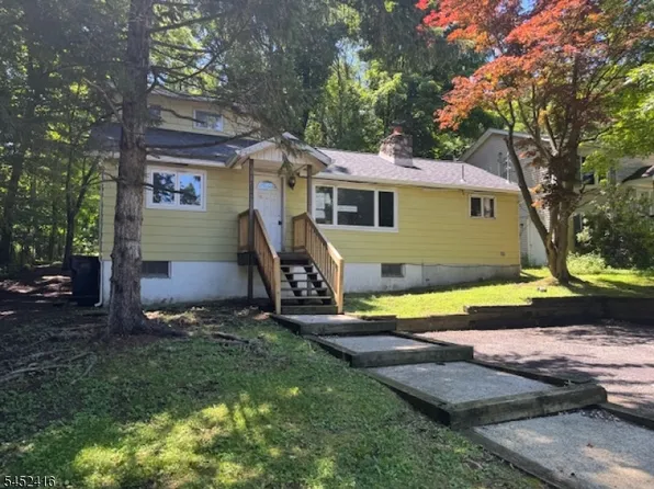 304 E Lakeshore Dr, Vernon Twp., NJ 07422