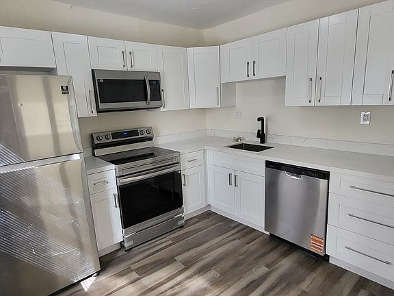 2nd image of 2235 Madison St #2