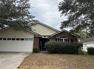 736 Bellshire Dr, Orange Park, FL 32065