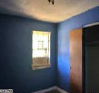 3rd image of 111 Fairlane Dr