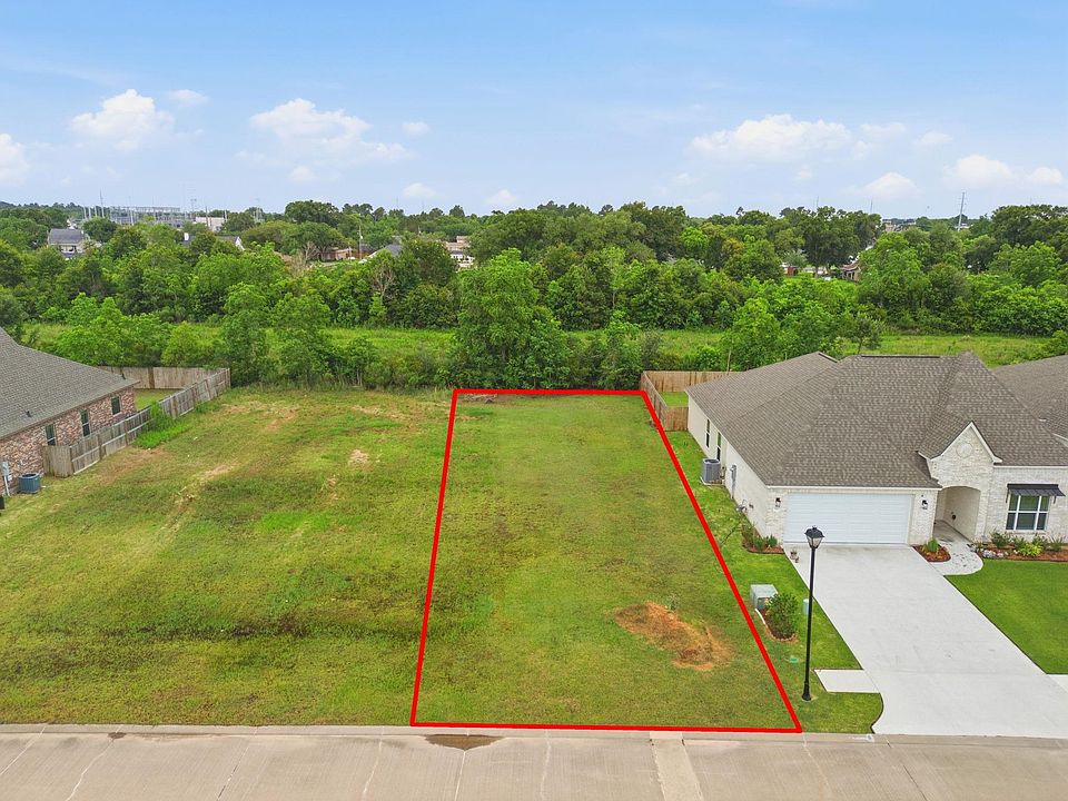 1st image of Lakewood Pointe 40 Ln