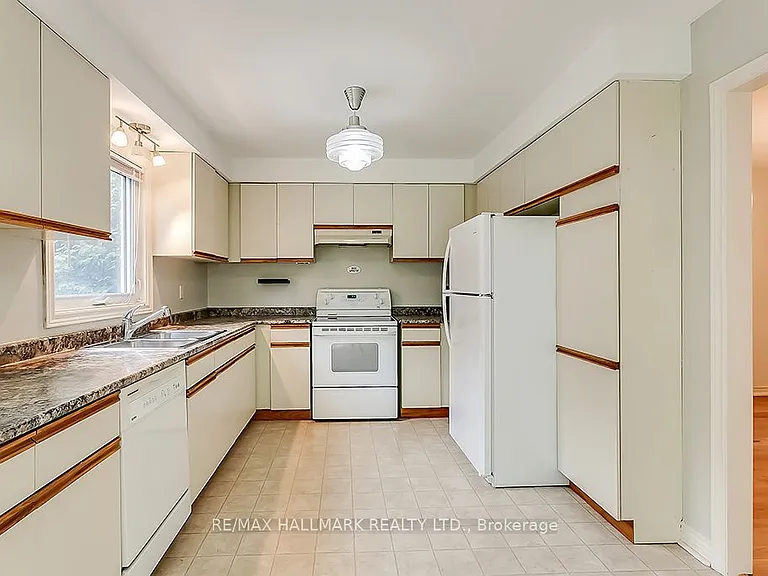 1361 Monks Pass — Photo 7