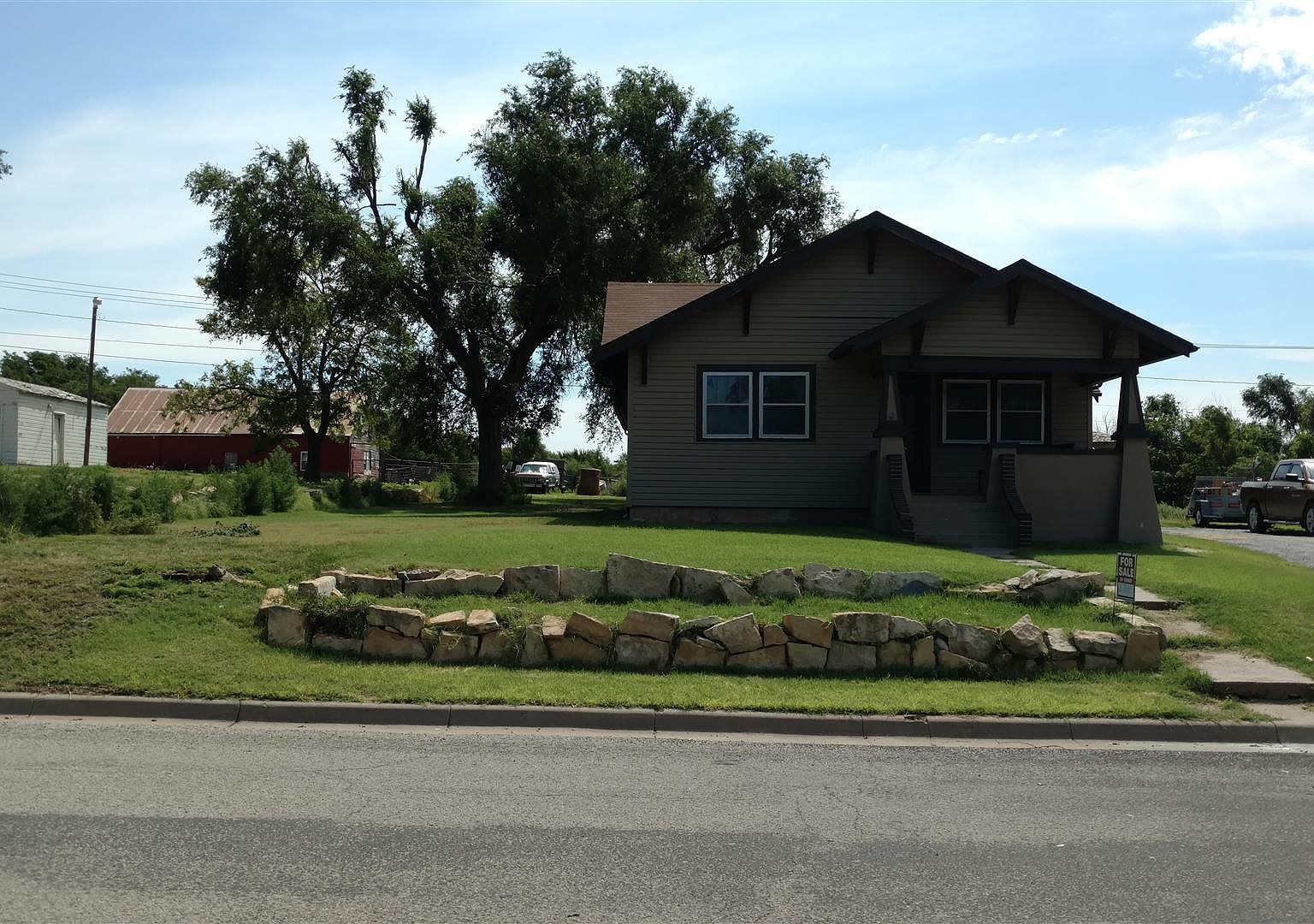 804 Eakin St, Jetmore, KS 67854 Zillow