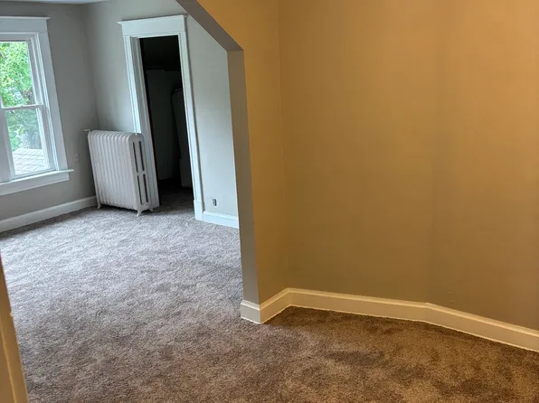1336 Michigan Ave APT 4, Saint Joseph, MI 49085