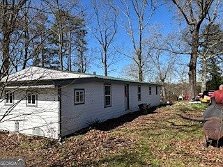 2nd image of 634 Duncan Rd