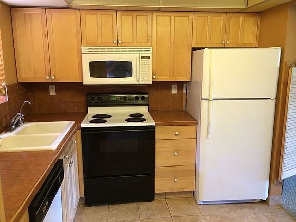 5th image of 300 Waterway Dr S APT 302