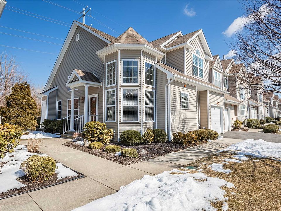 1st image of 26 Avery Ln