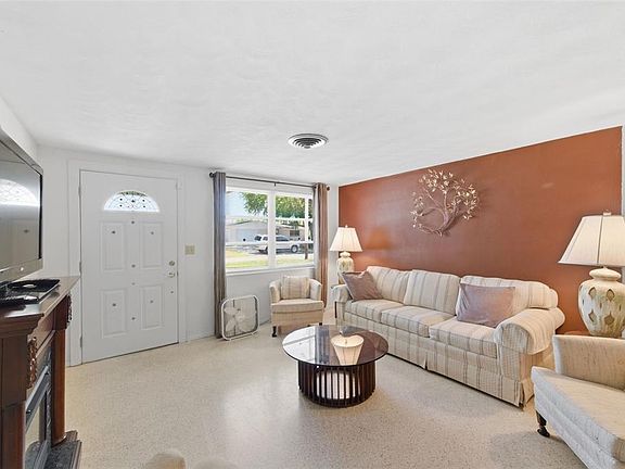 3rd image of 3904 REDWOOD DRIVE