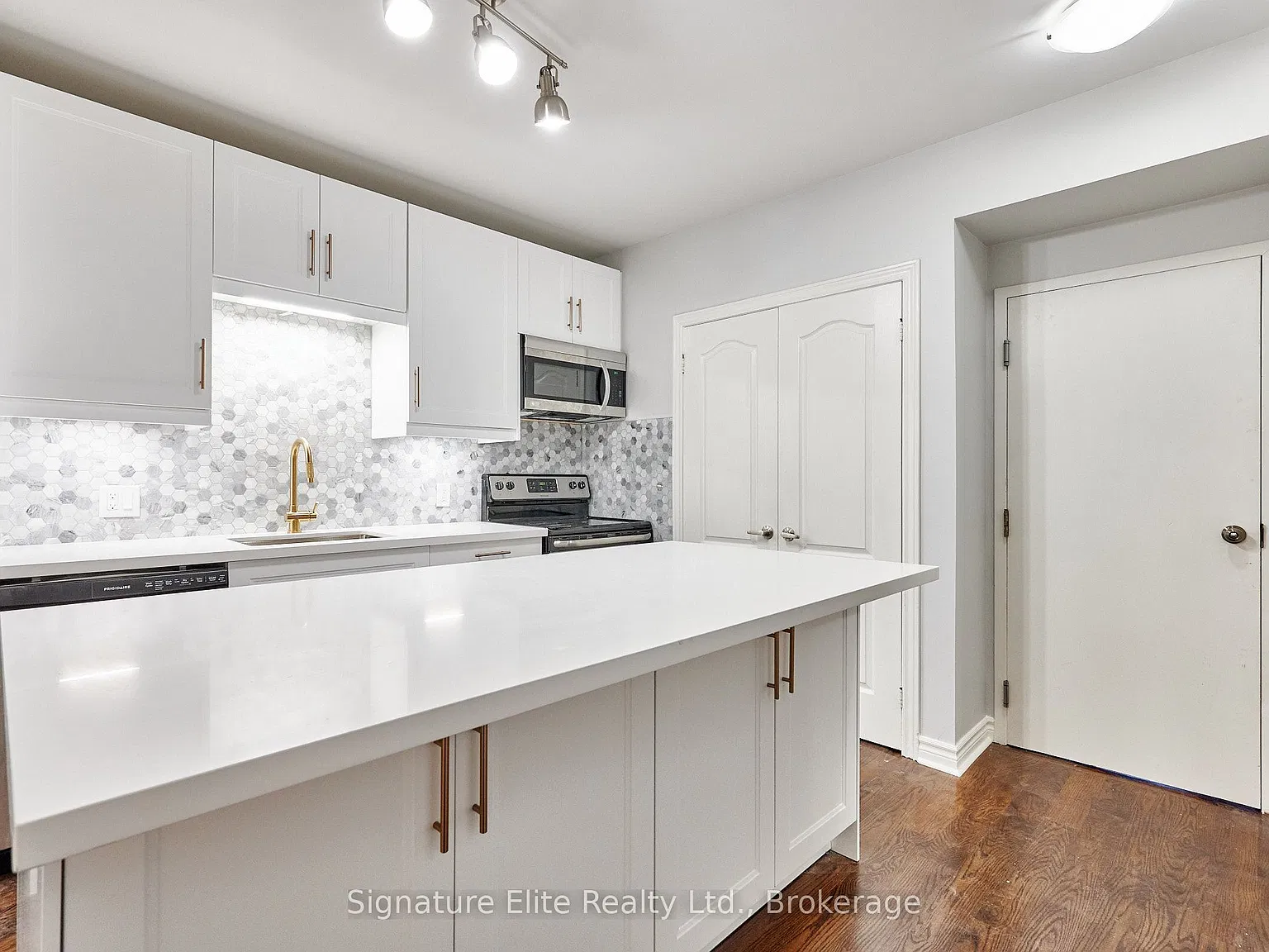 2 bed, $2,695 — Photo 3
