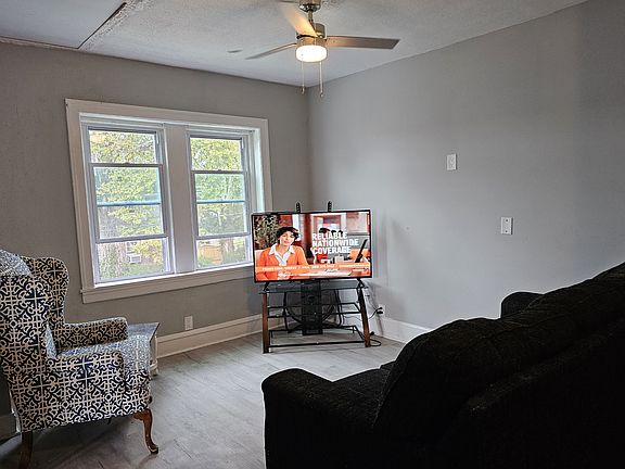 5th image of 5443 Gainor Rd #2B-3A