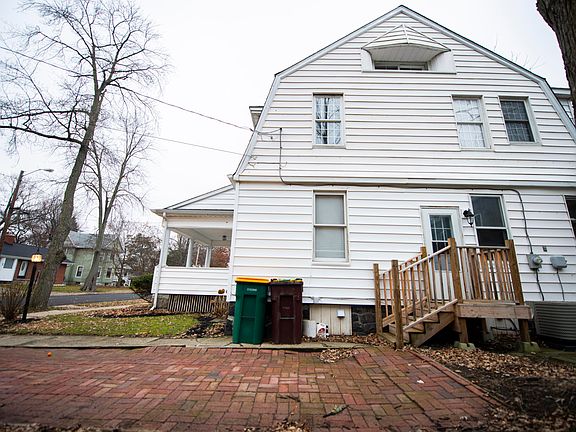 4th image of 68 Wendell St