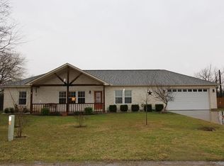 1221 Lovers Ln, Bastrop, TX 78602