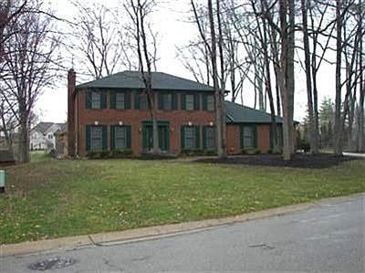 1st image of 8135 Lyndhurst Ct