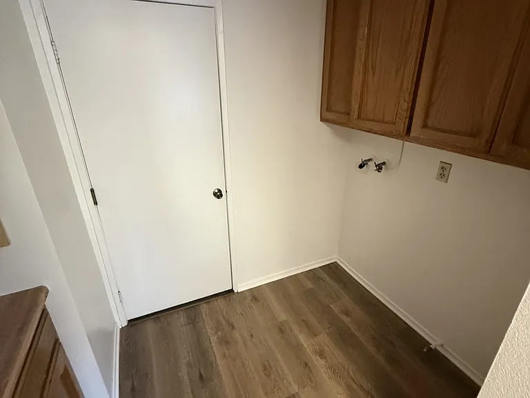 15252 Wallace Ave — Photo 3