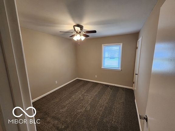 5th image of 302 N Jackson St