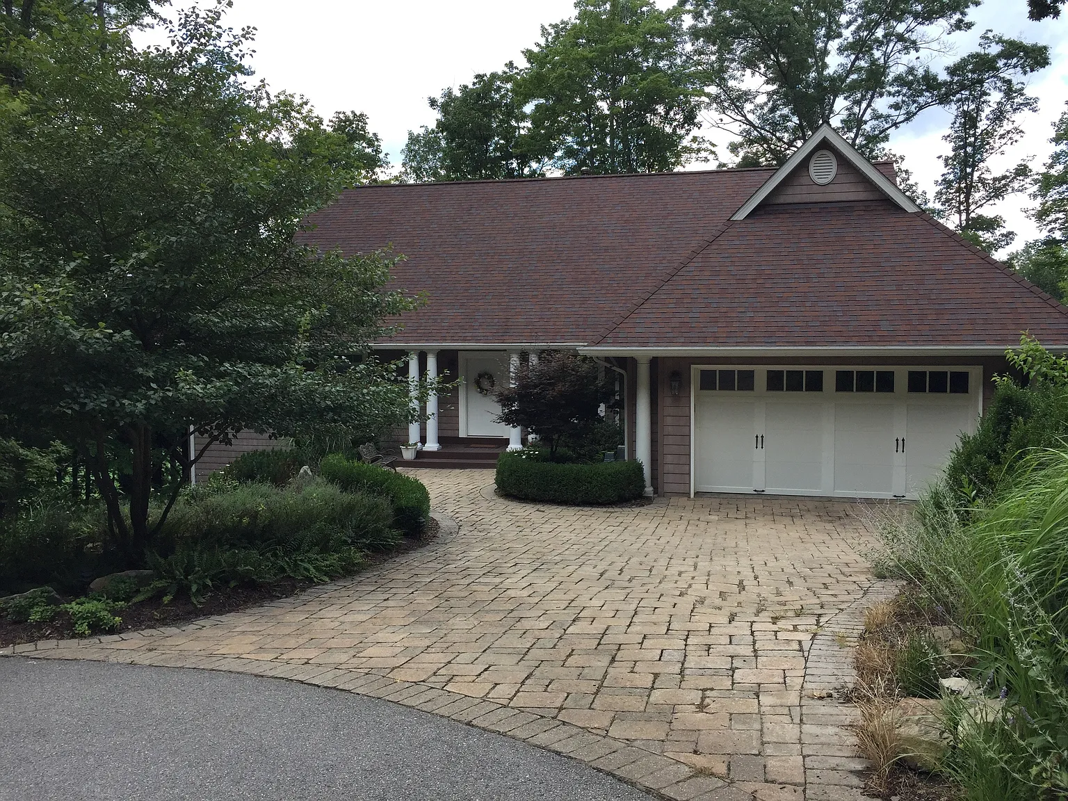 153 Charles Ln photo 1