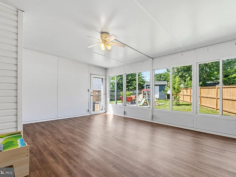 13922 Rutgers Ct — Photo 31