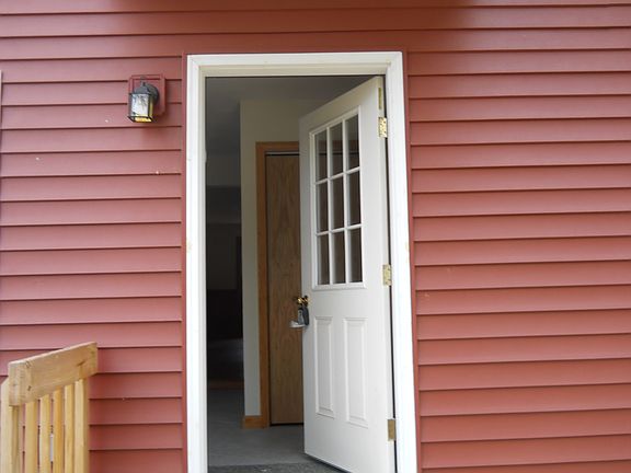4th image of 24011 Short St