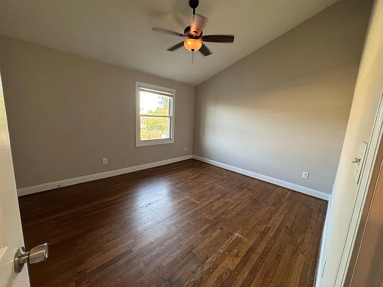 422 State St #4 — Photo 10