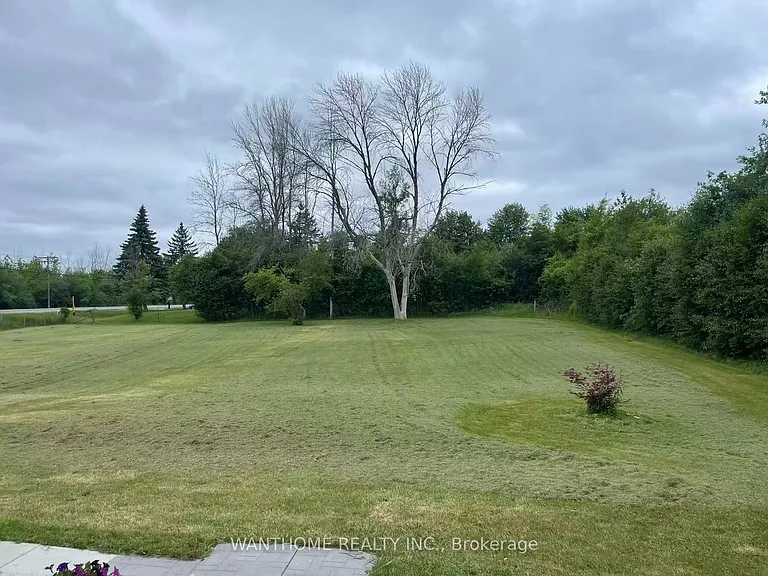 27076 Civic Centre Rd — Photo 2