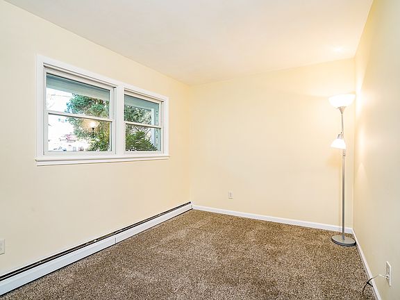 4th image of 2379 Claire Ct